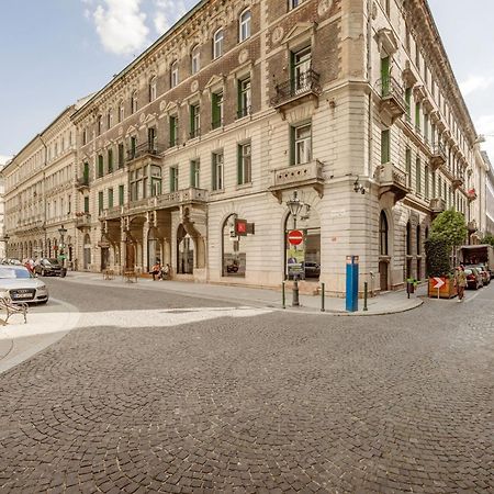 Apartament Experience City Nightlife From A Sleek Lavish Pad Budapeszt Zewnętrze zdjęcie
