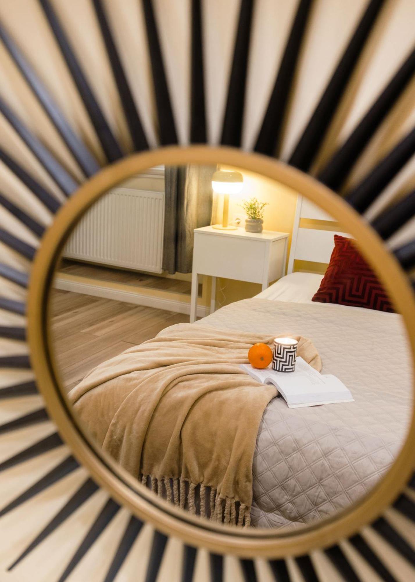 Apartament Experience City Nightlife From A Sleek Lavish Pad Budapeszt Zewnętrze zdjęcie